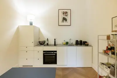 Küche/Küchenzeile in der Unterkunft Stunning Apartment in City Center