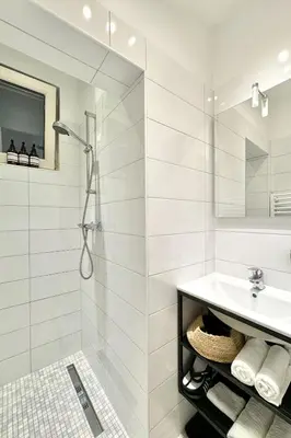 Ein Badezimmer in der Unterkunft Gemütliches Studio im Servitenviertel
