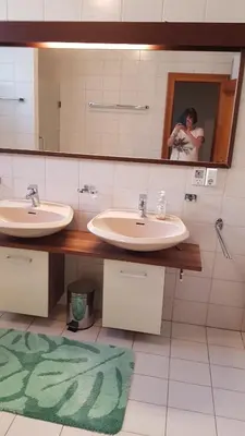 Ein Badezimmer in der Unterkunft Haus Roland