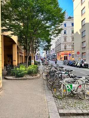 Radfahren an der Unterkunft Home Suites Home oder in der Nähe