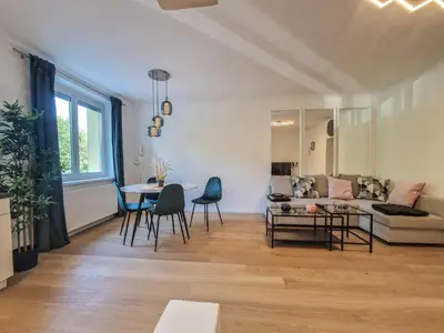 Ein Sitzbereich in der Unterkunft FeelHome-Donau-6 Gäste-WiFi-Smart TV