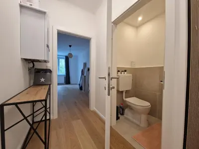 Ein Badezimmer in der Unterkunft FeelHome-Donau-6 Gäste-WiFi-Smart TV