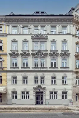 Das Gebäude in dem sich die Ferienwohnung befindet