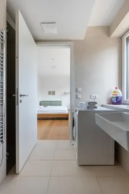 Ein Bett oder Betten in einem Zimmer der Unterkunft Neu zentral und ruhig an der U2 / Stadion