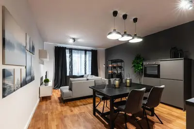 Küche/Küchenzeile in der Unterkunft Stylish apartment next to Schwedenplatz