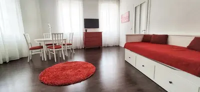 Ein Bett oder Betten in einem Zimmer der Unterkunft Helle Zweiraumwohnung in Wohngebiet