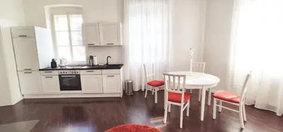 Küche/Küchenzeile in der Unterkunft Helle Zweiraumwohnung in Wohngebiet