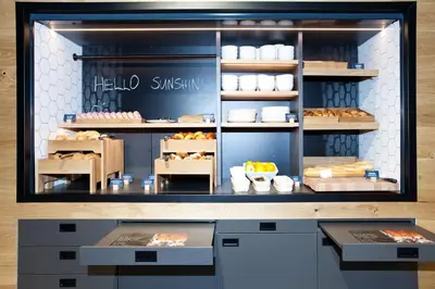 Küche/Küchenzeile in der Unterkunft Moxy Vienna City East