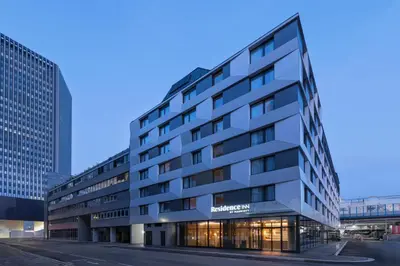 Das Gebäude in dem sich das Aparthotel befindet