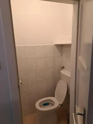 Ein Badezimmer in der Unterkunft One-bedroom flat near Prater and Messe Prater