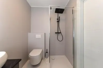 Ein Badezimmer in der Unterkunft Flaka's Apartment