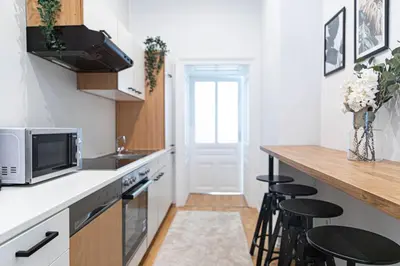 Küche/Küchenzeile in der Unterkunft Spacious Apartments, 3 min to U1 Reumannplatz