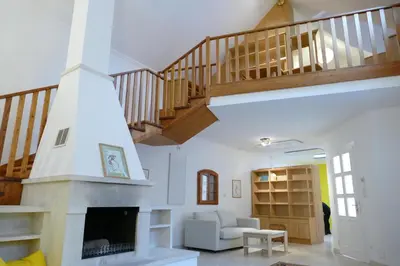 Ein Sitzbereich in der Unterkunft Traumhafte Maisonnette mit Kamin
