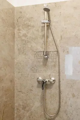 Ein Badezimmer in der Unterkunft großzügiges App. 2 Schlafzimmer