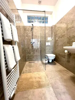 Ein Badezimmer in der Unterkunft großzügiges App. 2 Schlafzimmer