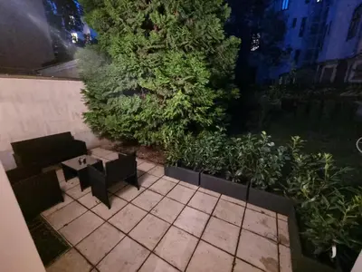 Ein Garten an der Unterkunft AlPa 2 Zimmer Wohnung in Wien Rochusmarkt