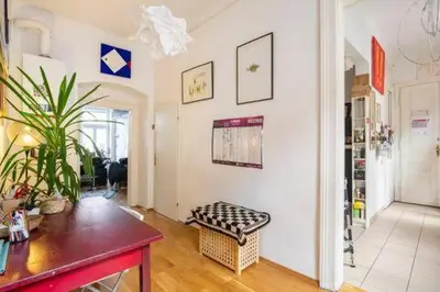 Grundriss der Unterkunft FRO-MEDIA - Streetside Room 2 - Community Space