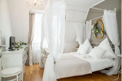 Ein Bett oder Betten in einem Zimmer der Unterkunft Room4Art Apartments Nr.6 in Center air-conditioned