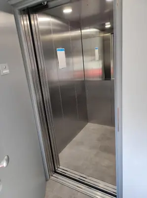 Grundriss der Unterkunft Luxuriöses Penthouse mit Blick auf die UNO-City und dem Kaiserwasser. 3Schlafzimmer, 2 Bäder, privat Lift ins Apartment