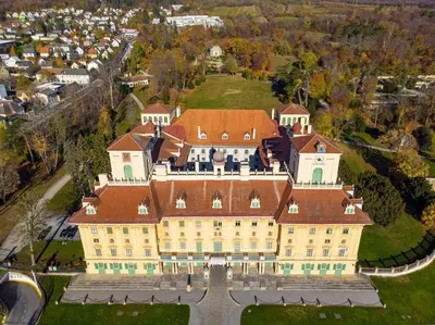 Blick auf Pannonia Apartments aus der Vogelperspektive