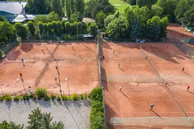 Tennis und/oder Squash in der Unterkunft Tennis Golf Hotel Höllrigl oder in der Nähe
