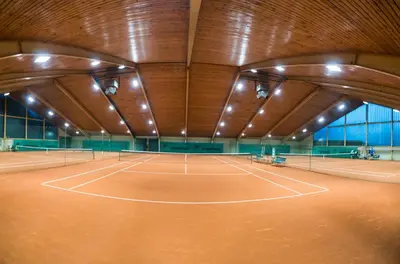 Tennis und/oder Squash in der Unterkunft Tennis Golf Hotel Höllrigl oder in der Nähe
