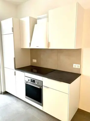 Küche/Küchenzeile in der Unterkunft Brand New & Spacious Apartment in the City Centre
