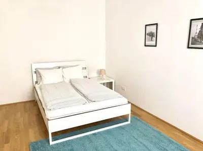 Ein Bett oder Betten in einem Zimmer der Unterkunft City Centre - Best location, big & new 110 m2 apt