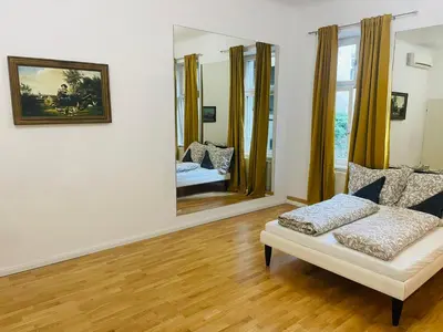Ein Bett oder Betten in einem Zimmer der Unterkunft Direct City Center-Privat Rooms-5 Minutes Mariahilferstrasse
