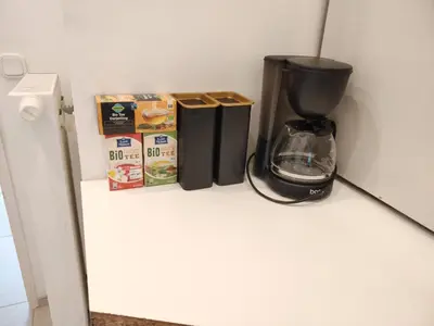 Kaffee-/Teezubehör in der Unterkunft CozyNite Premium Apartment Hauptbahnhof 1+2