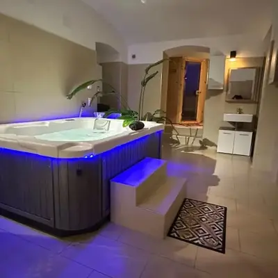 African Paradise with Jacuzzi & Sauna