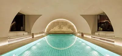Der Swimmingpool an oder in der Nähe von Park Hyatt Vienna