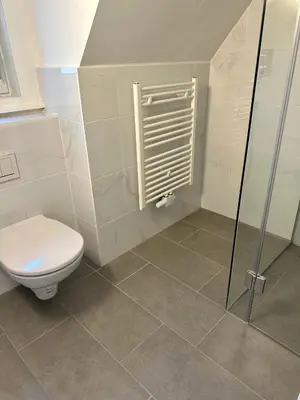 Ein Badezimmer in der Unterkunft Viviane Paulos Apartment - Stylish apartment at Wienerberg