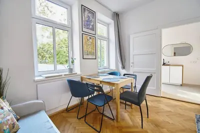 Ein Sitzbereich in der Unterkunft posh Studio Apartment - stylish & urban