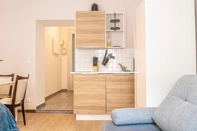 Küche/Küchenzeile in der Unterkunft Simple 1BR Studio Escape, Your Relaxing Getaway
