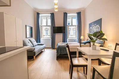 TV/Unterhaltungsangebot in der Unterkunft Simple 1BR Studio Escape, Your Relaxing Getaway