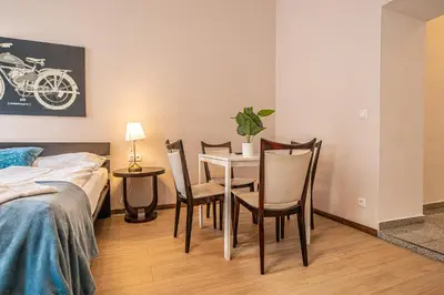 Ein Bett oder Betten in einem Zimmer der Unterkunft Simple 1BR Studio Escape, Your Relaxing Getaway