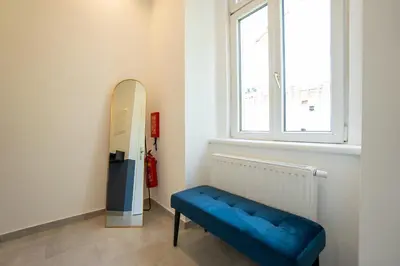 Ein Sitzbereich in der Unterkunft 2-rooms apartment 10 min away from city center