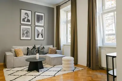 Ein Sitzbereich in der Unterkunft Cozy APT perfect for 4-6 TV Metro Self-Checkin