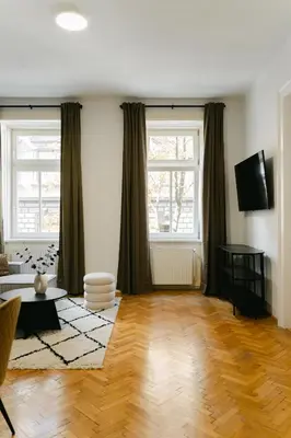 TV/Unterhaltungsangebot in der Unterkunft Cozy APT perfect for 4-6 TV Metro Self-Checkin