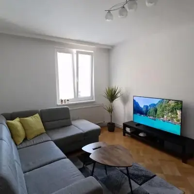 Vienna: Cozy 2-Room Apt. (U3 - Schweglerstrasse)