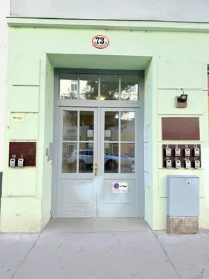 Eine Fassade oder ein Eingang zu Gesamte Unterkunft für 4 Top 18