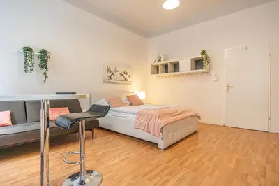 Grundriss der Unterkunft Peaceful Getaway 2BR Apartment with Shared Spaces