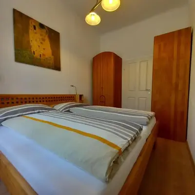 Ein Bett oder Betten in einem Zimmer der Unterkunft Altbauwohnung neu saniert - für Familien geeignet