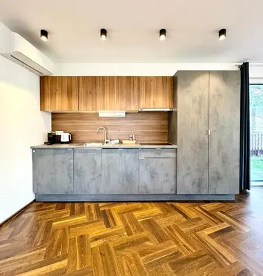 Küche/Küchenzeile in der Unterkunft Möblierte Wohnung + Parkplatz und Terrasse