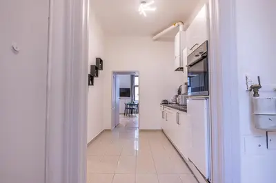 Küche/Küchenzeile in der Unterkunft Comfortable 2-Bedroom Apartment in Vienna