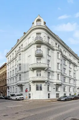Das Gebäude in dem sich die Ferienwohnung befindet