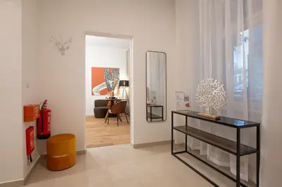 Grundriss der Unterkunft Stylish central 1-bedroom apartment with a terrace