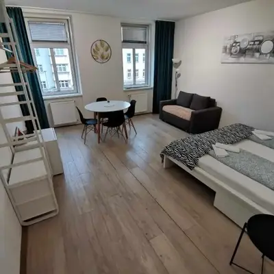 Central Apartment metro 1 min.