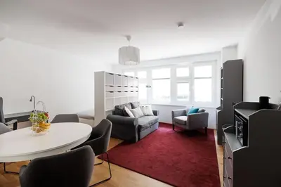 Ein Sitzbereich in der Unterkunft NEW! Convenient ViennaLove Apartment WienMeidling